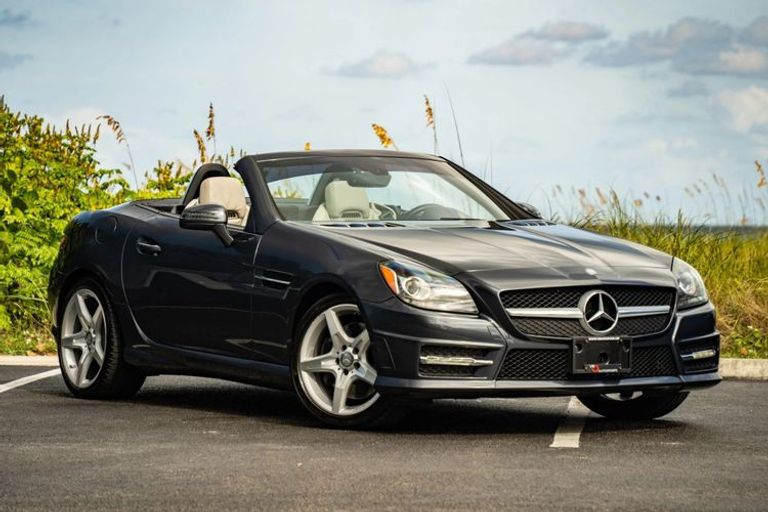 طراز Mercedes-Benz SLK250 طراز BMW 650i