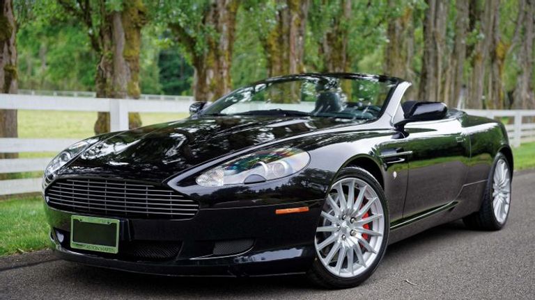 طراز Aston Martin DB9  طراز BMW 650i