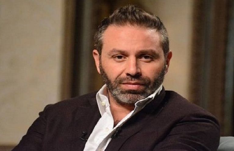 حازم إمام عضو مجلس إدارة اتحاد الكرة المصري مصر ضد السنغال