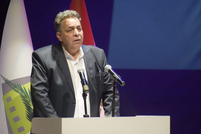 مشهد من العرض المسرحي "غودوت أين أنت؟"