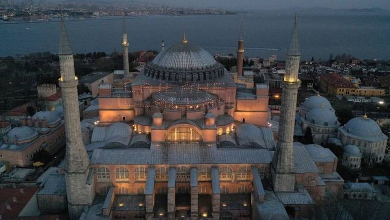 صلاة التراويح بمسجد آيا صوفيا