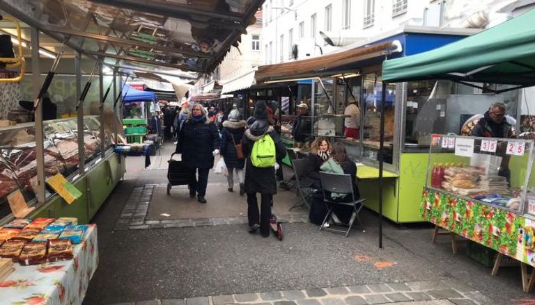 سوق في فيينا خلال أول أيام رمضان