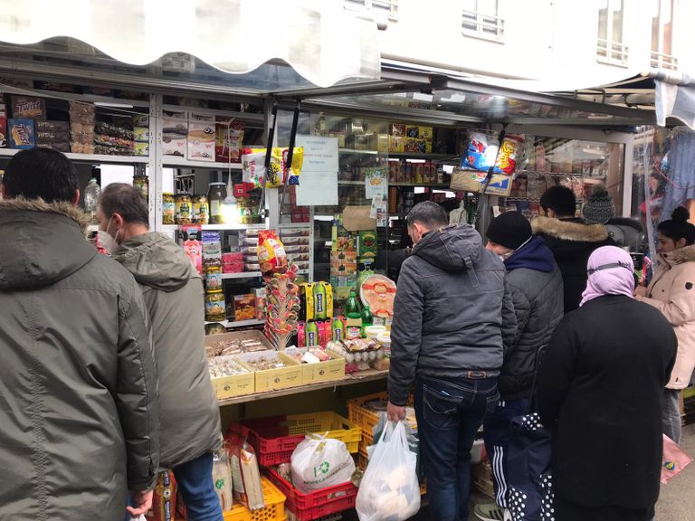 سوق في فيينا خلال أول أيام رمضان