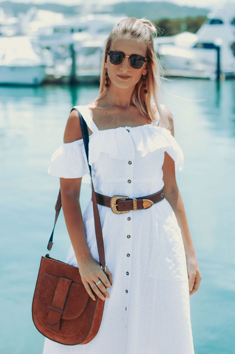 نيللي كريم ومنى زكي ودينا الشربيني من إعلان شركة الاتصالات