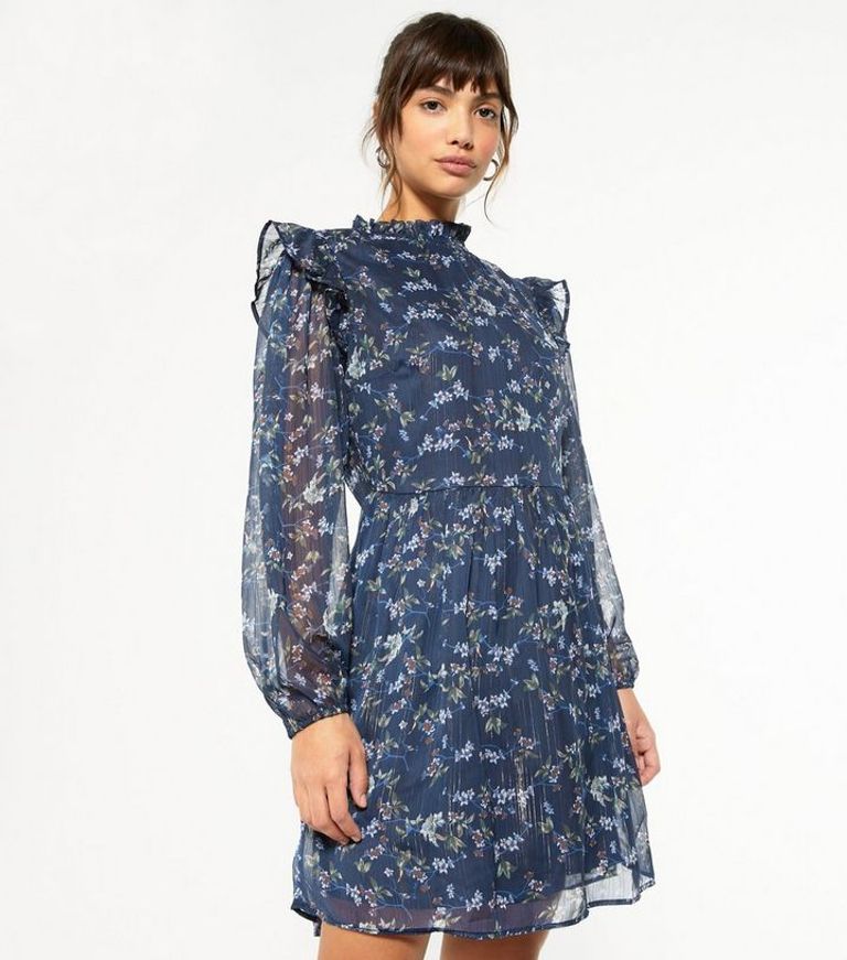 نيللي كريم ومنى زكي ودينا الشربيني من إعلان شركة الاتصالات