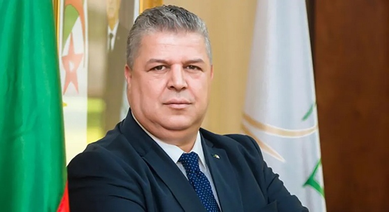 شرف الدين عمارة رئيس الاتحاد الجزائري لكرة القدم منتخب الجزائر