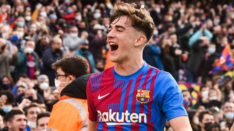 جافي نجم برشلونة الواعد تشافي مدرب برشلونة ولاعبه أراوخو