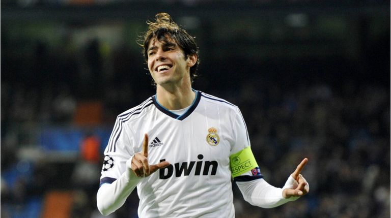 ريكاردو كاكا نجم ريال مدريد السابق جاريث بيل وإيدين هازارد في ريال مدريد