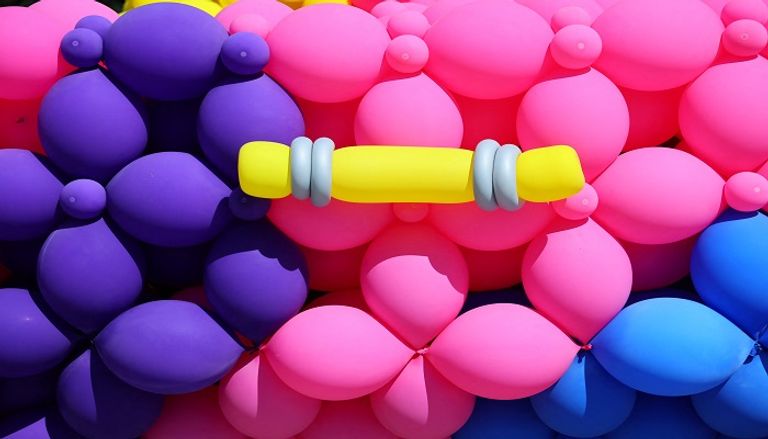  دبابة بالحجم الطبيعي أمام الأمم المتحدة لوقف الحرب بأوكرانيا