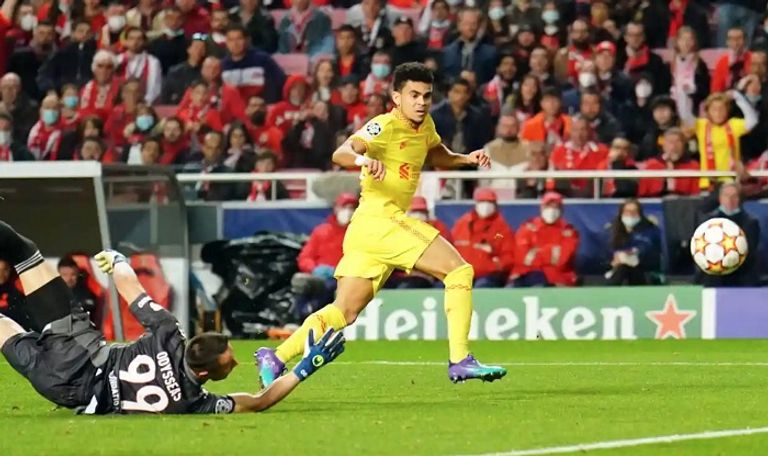 مباراة بنفيكا ضد ليفربول في دوري أبطال أوروبا مباراة بنفيكا ضد ليفربول في دوري أبطال أوروبا