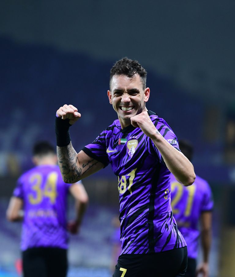 من قمة العين والوصل في الدوري الإماراتي