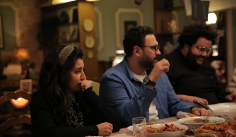 أكرم حسني في مشهد من مسلسل مكتوب عليا