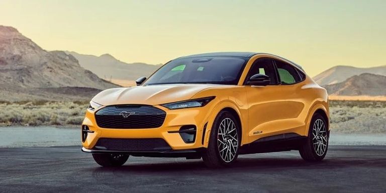 طراز Ford Mustang Mach-E GT  طراز Audi E-tron S