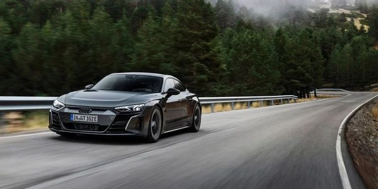 طراز Audi RS E-tron GT طراز Audi E-tron S