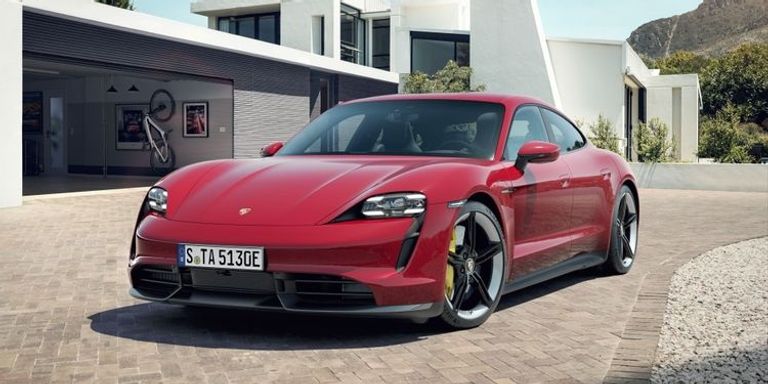 طراز Porsche Taycan Turbo S طراز Audi E-tron S