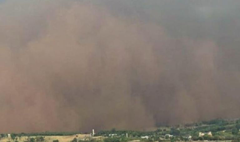 الضباب يخيم على مضيق البوسفور