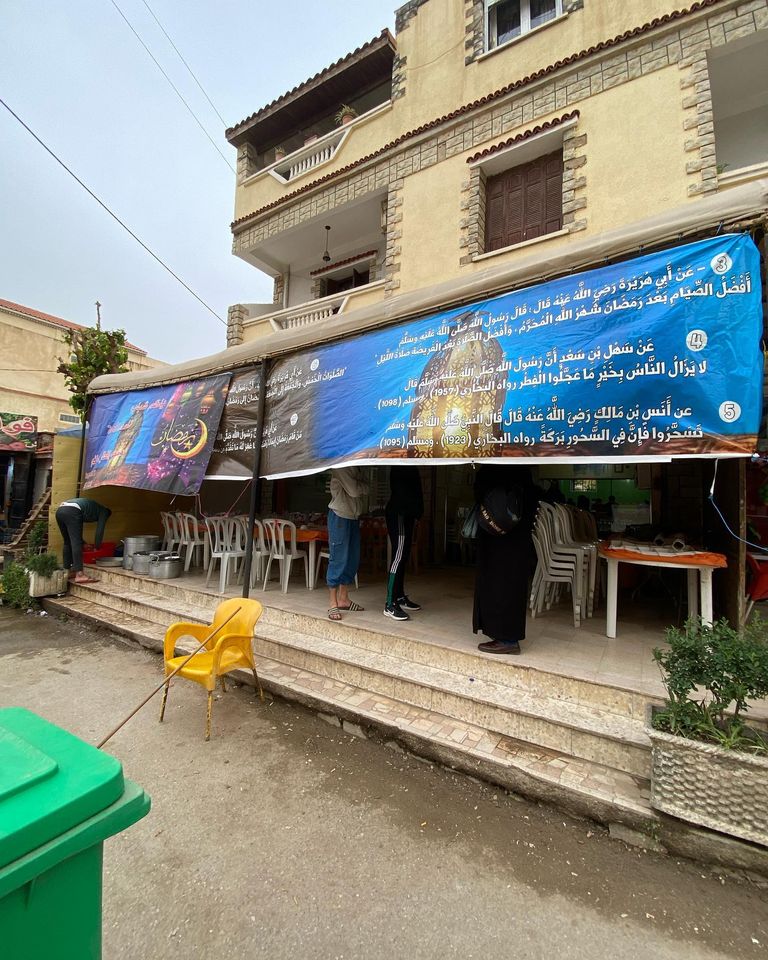 مطعم للرحمة بالجزائر صلاة التراويح بمسجد عبدالحميد بن باديس شرقي الجزائر