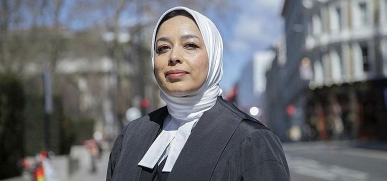 المحامية ومستشار الملكة سلطانة تافادار المحامية ومستشار الملكة سلطانة تافادار