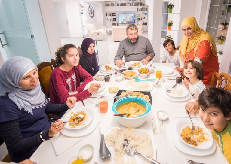 ينصح بمنع الأطفال من ممارسة التمارين المتعبة خلال نهار رمضان أثناء الصيام