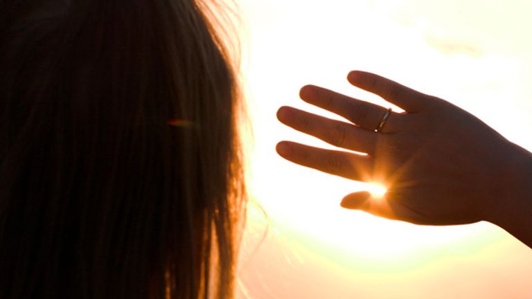 التدخين أحد مسببات العمى