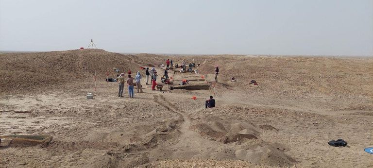 فريق ألماني عراقي خلال عمليات التنقيب