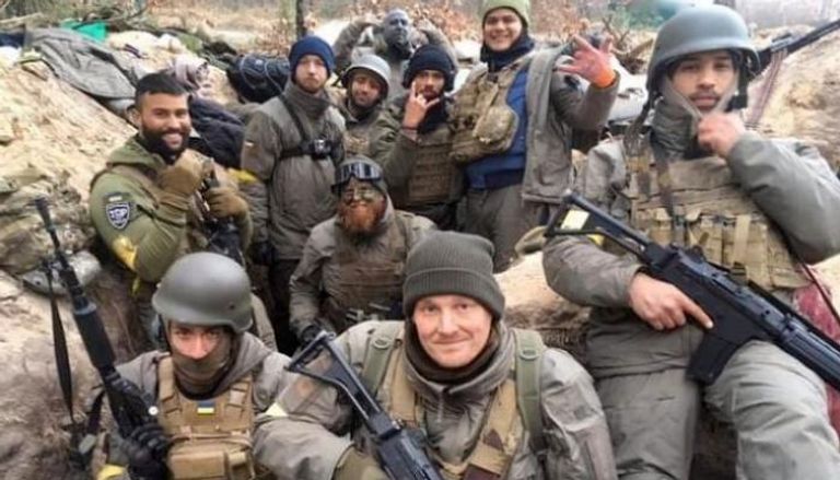 جنود في الفيلق الدولي للدفاع عن أوكرانيا