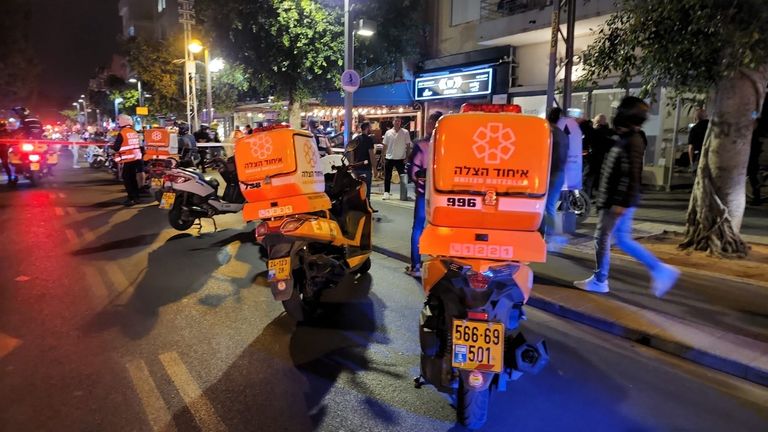 1000 شرطي إسرائيلي يتعقبون منفذ هجوم تل أبيب الشرطة الإسرائيلية تتعقب منفذ هجوم تل أبيب