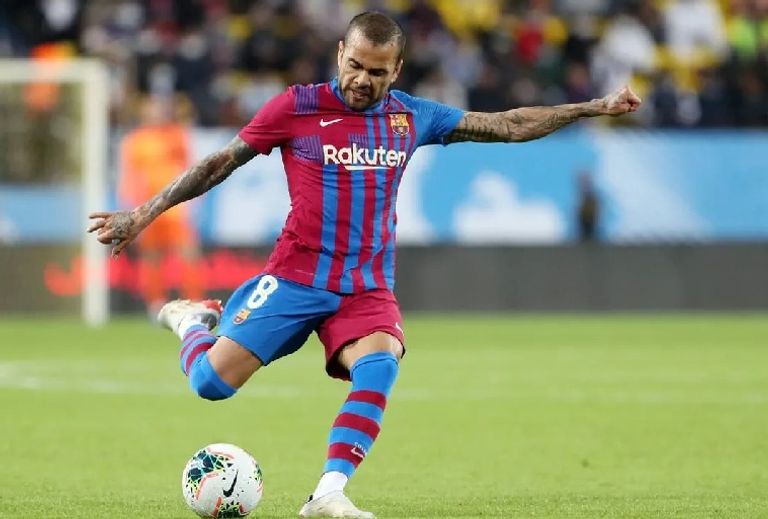 داني ألفيس ظهير برشلونة