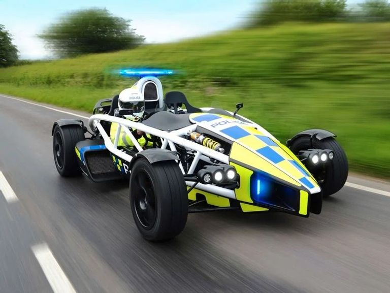 طراز Ariel Atom طراز Ford Mustang GT