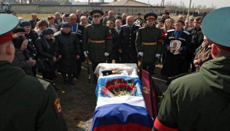 جانب من مراسم تشييع الجنود الروس