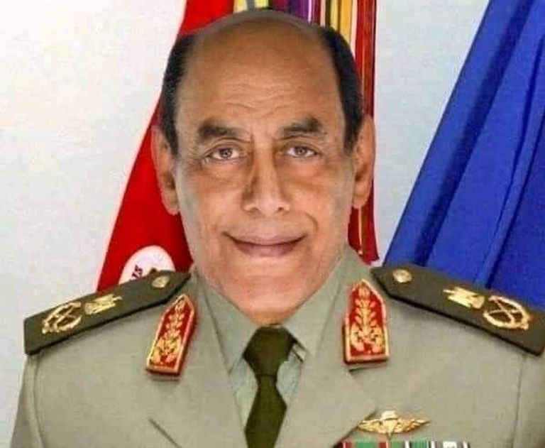 الفنان احمد بدير أدى دور المشير طنطاوي في المسلسل محمد مرسي والمشير طنطاوي