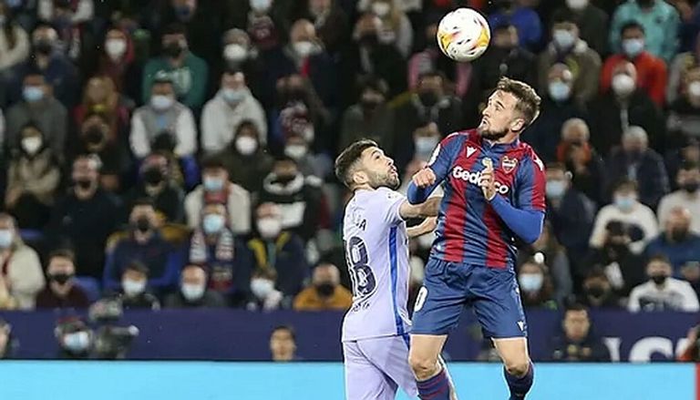 من مباراة برشلونة ضد ليفانتي في الدوري الإسباني