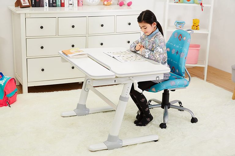 الطريقة الصحيحة لتعديل مكتب الطفل