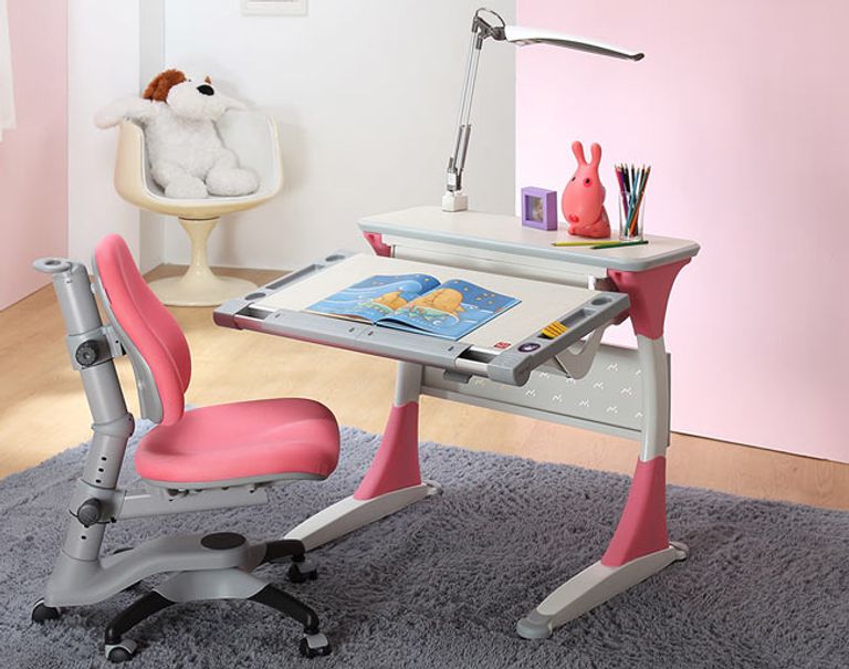 الطريقة الصحيحة لتعديل مكتب الطفل