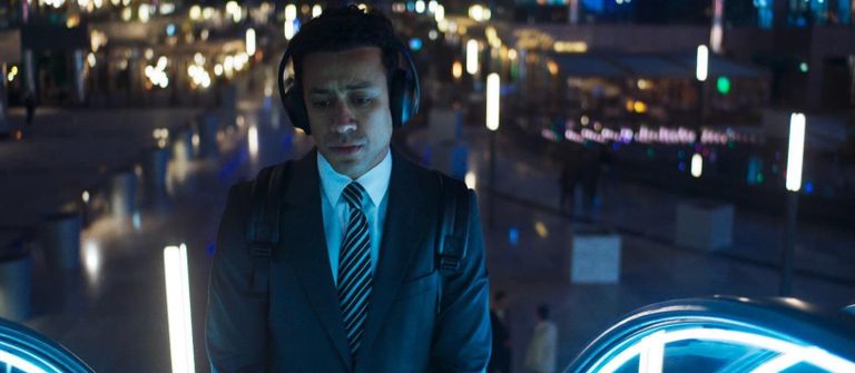 مشهد من مسلسل سوتس بالعربي