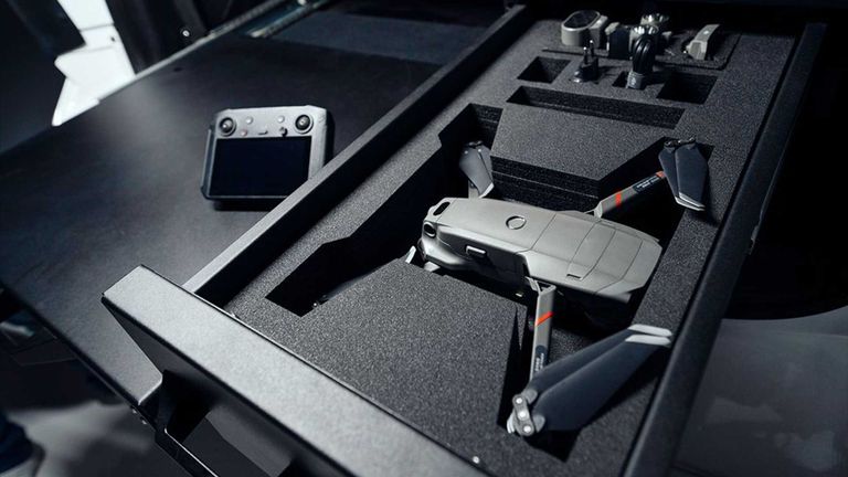 Ghiath Smart Patrol سيارة شرطة دورية غياث الذكية بدبي من