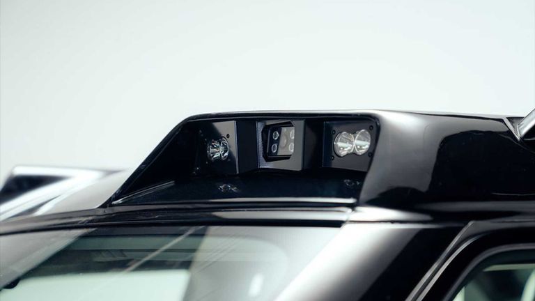 Ghiath Smart Patrol سيارة شرطة دورية غياث الذكية بدبي من