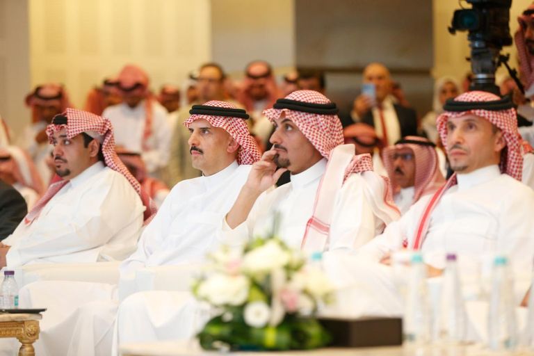 حفل تدشين أول بوليصة للتأمين على الإبل في السعودية حفل تدشين أول بوليصة للتأمين على الإبل في السعودية