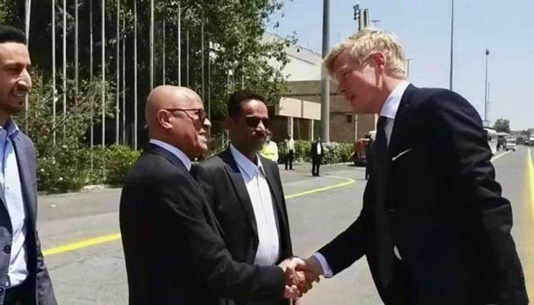 المبعوث الأممي هانس غروندبرغ لدى وصوله مطار صنعاء