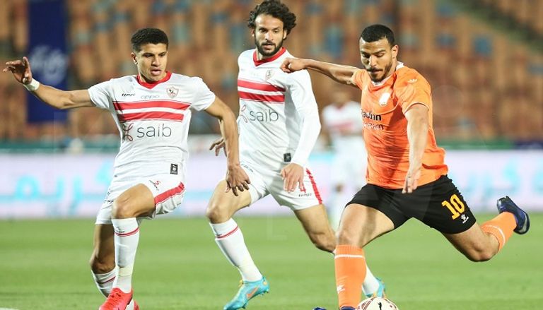 من مباراة الزمالك وفاركو في الدوري المصري