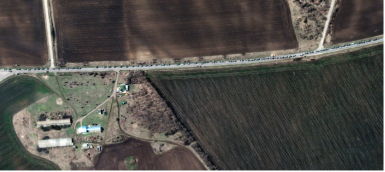 صور للأقمار الصناعية تظهر التعزيزات العسكرية الروسية - ماكسار