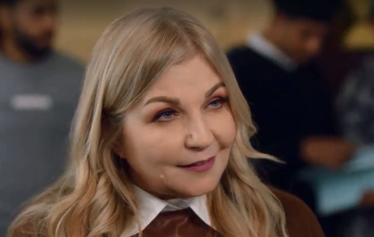 الفنانة أنوشكا 