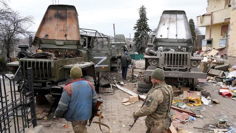 شاحنة روسية مدمرة خلال الحرب في أوكرانيا