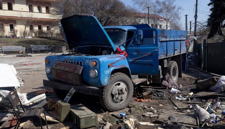 شاحنة روسية مدمرة خلال الحرب في أوكرانيا