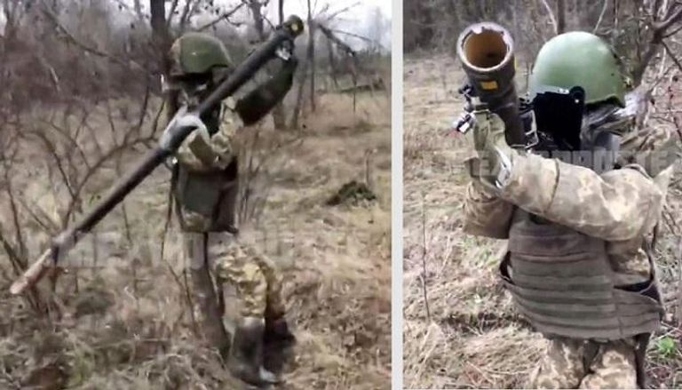 أوكرانيا تستخدم فزاعات على شكل جنود لخداع القوات الروسية