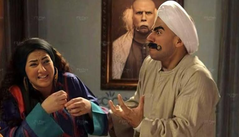 دنيا سمير غانم وأحمد مكي في لقطة من مسلسل الكبير أوي