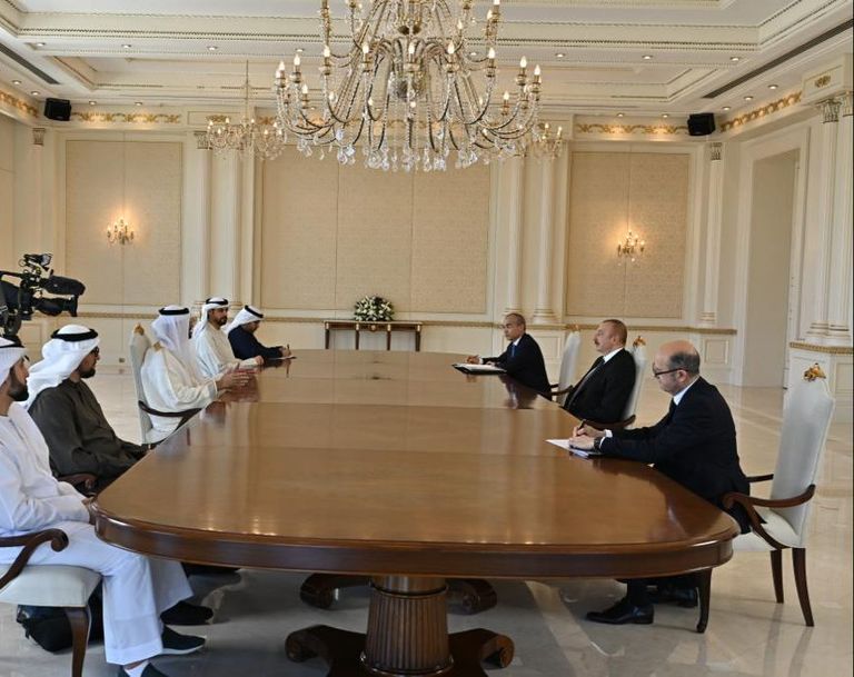 جانب من لقاء سلطان الجابر ورئيس جمهورية أذربيجان