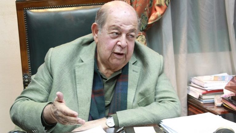 رئيس الجمعية علي عيسى العملة الروسية