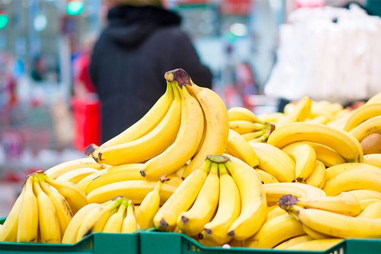 فاكهة الموز في أسواق الجزائر