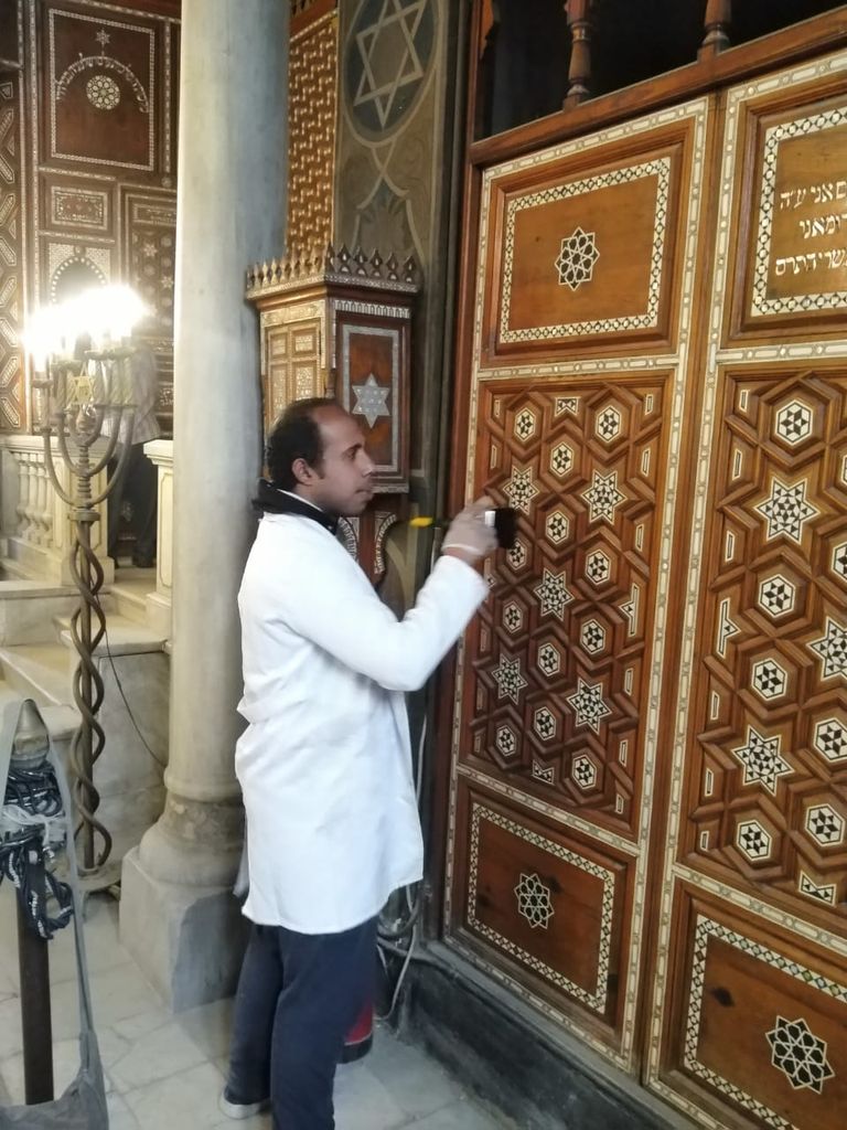 معبد بن عزرا